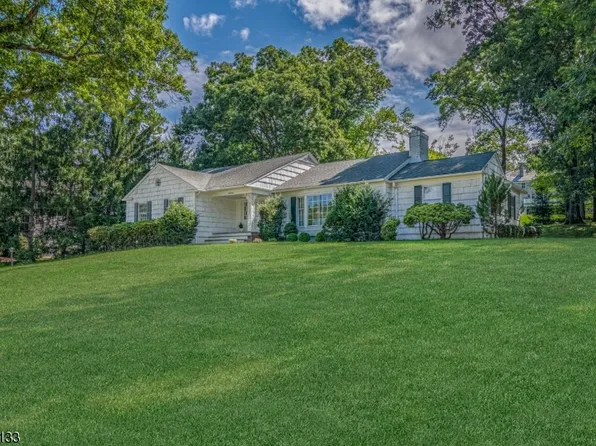 21 Windsor Pl, Essex Fells Twp., NJ 07021