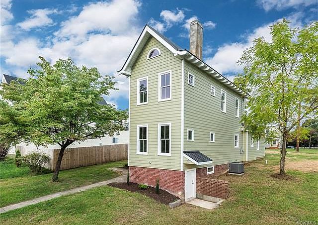 1st image of 1614 Sewell St