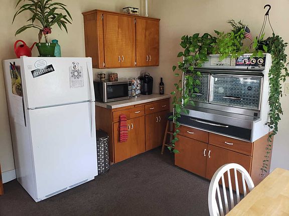 2nd image of 150 Park Ave #150A