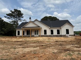 969 Lindsey Lake Dr, Dallas, GA 30132