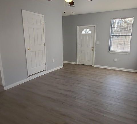 2nd image of 127 Robinwood Dr SW