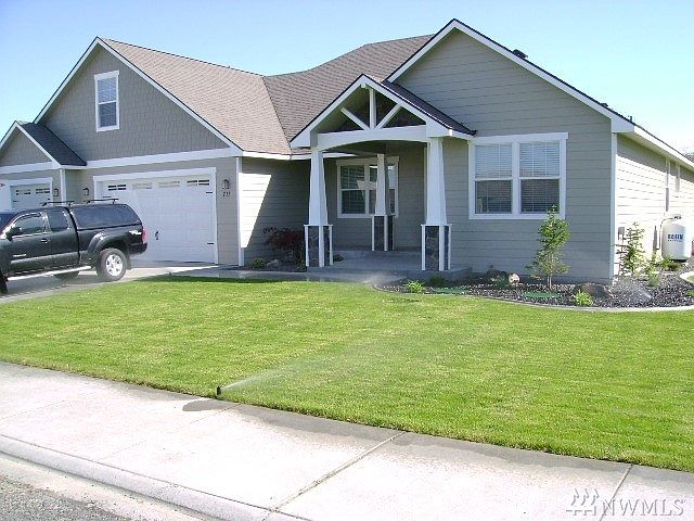 1st image of 711 Lupine Dr S