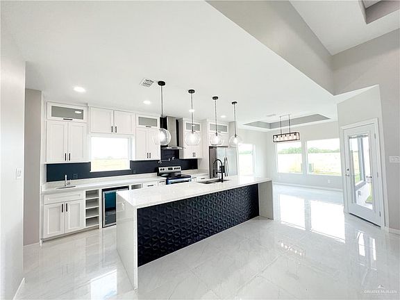 2nd image of 1514 S Valdivia Dr