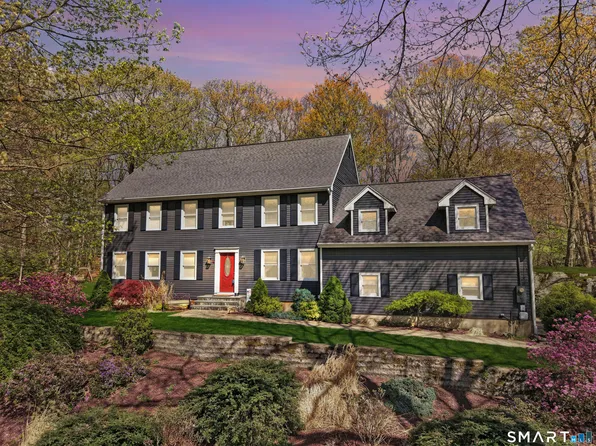 77 Melissa Lane, Prospect, CT 06712