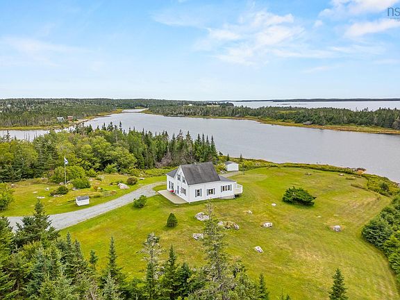 3rd image of 125 Powers Rd