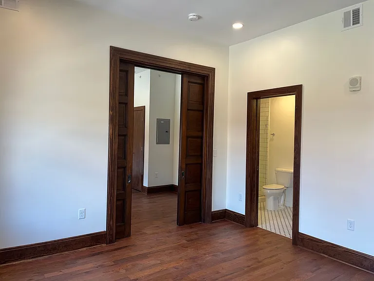 303 Greenup (NEW) — Photo 9
