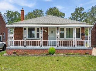 13522 Callender St, Southgate, MI 48195