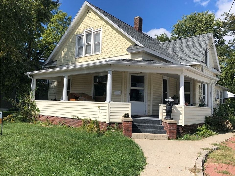 426 S 2nd Ave W, Newton, IA 50208 | Zillow