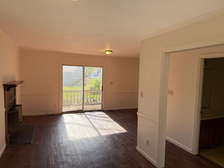 8119 Perry Creek Rd — Photo 6