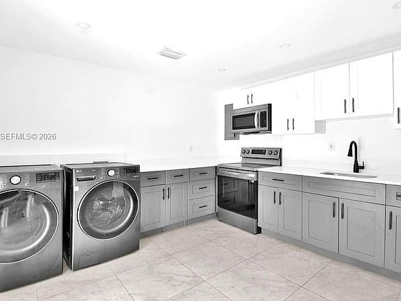 4th image of 1102 NW 103rd St #1