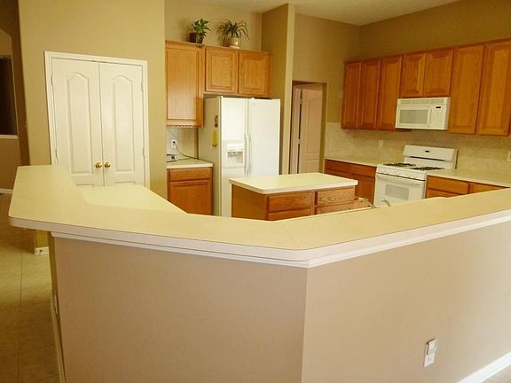 5th image of 1601 Dixie Hill Ct