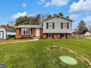 300 Maes Ct, Sykesville, MD 21784