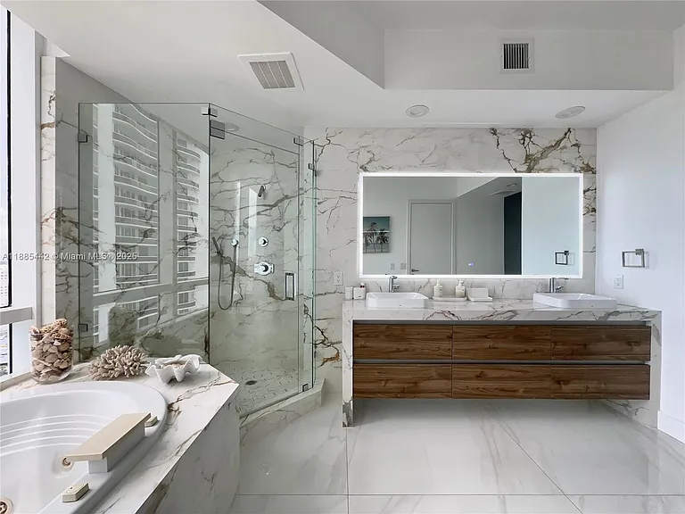 15901 Collins Ave #2406 — Photo 15