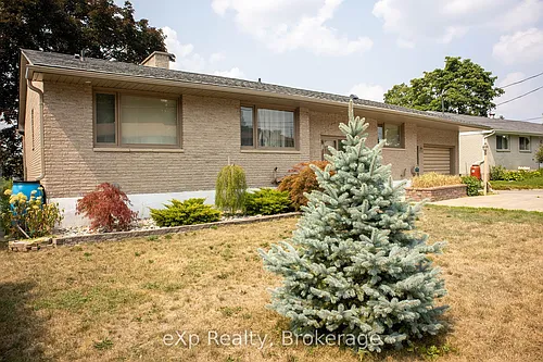 290 Front St N Photo 1