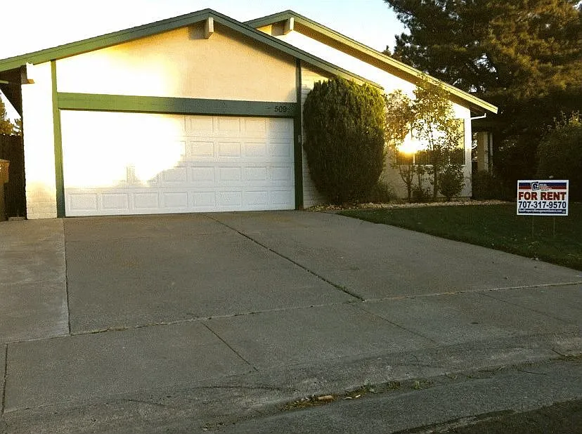 509 Seagull Dr photo 1