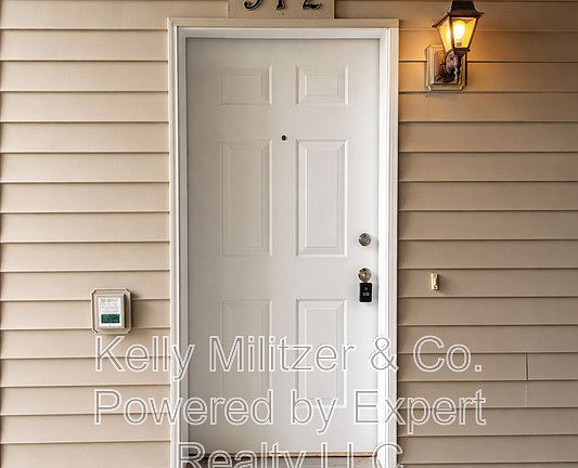 3rd image of 406 S Church St APT 512