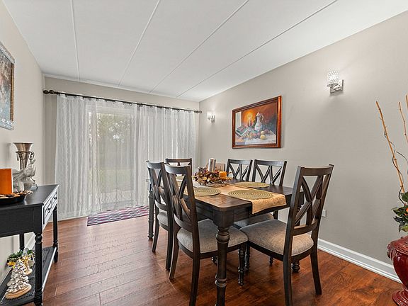 3rd image of 2900 Maple Ave APT 18A