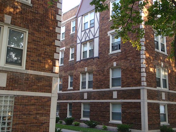 3rd image of 11104 S Bell Ave #1
