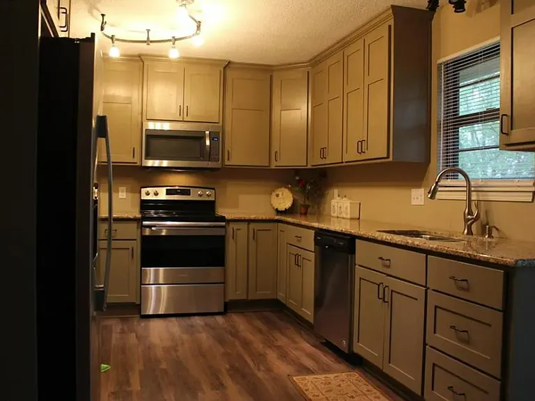 1311 Washington St — Photo 4