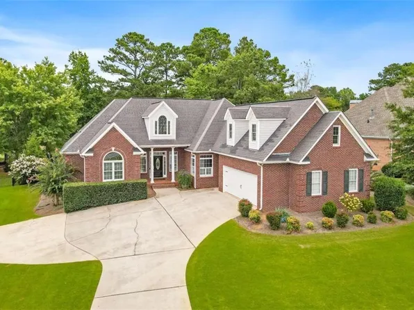204 Turnberry Cir, Carrollton, GA 30116