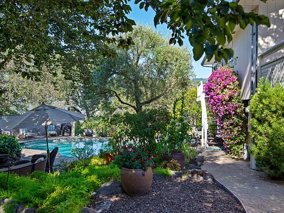 3rd image of 17217 Hillcrest Avenue