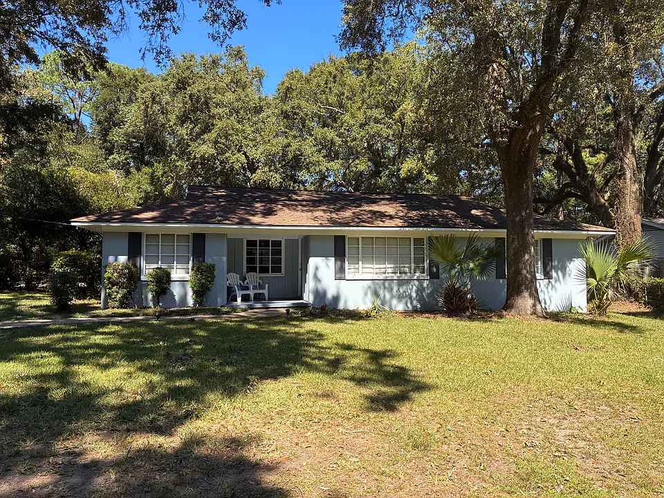 3820 Shelley Dr