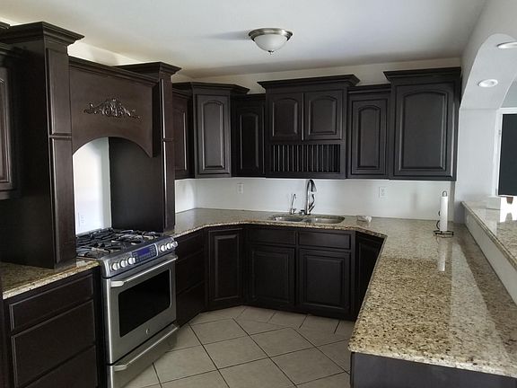 2nd image of 1217 Woodruff St