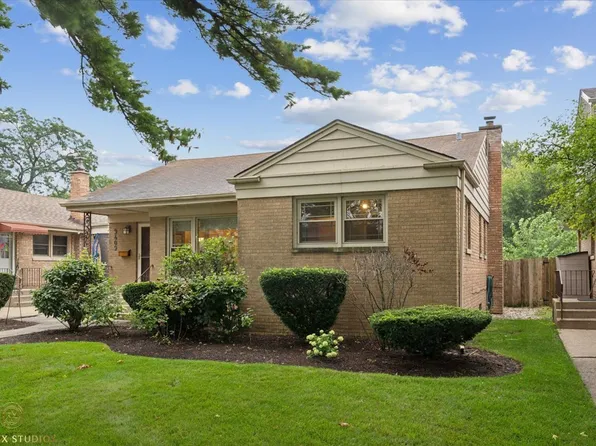 9409 N Lockwood Ave, Skokie, IL 60077