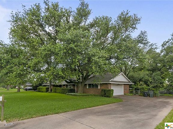 4th image of 3110 Oakdale Dr