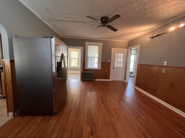 57 Varney St, Lowell, MA 01854