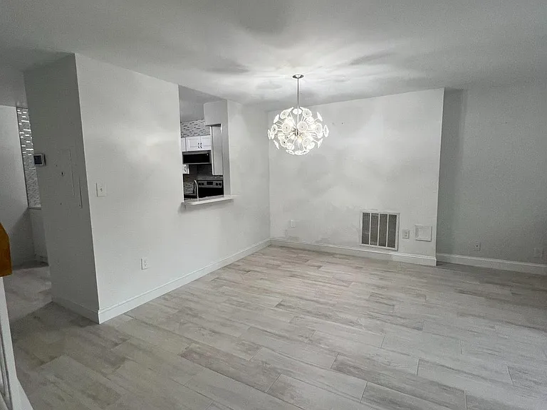 73 Hawthorne Ct NE #73 — Photo 5