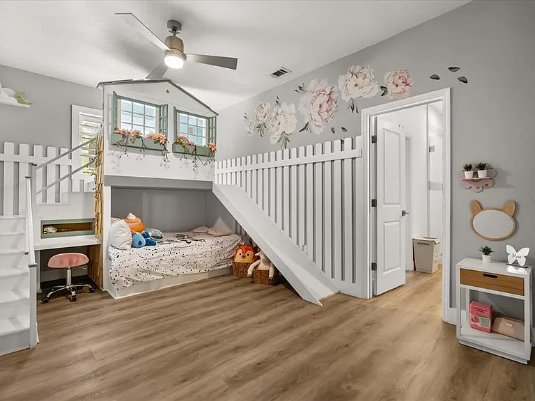 8050 Rural Retreat Ct — Photo 18
