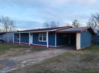 623 W Mesquite St, Jacksboro, TX 76458