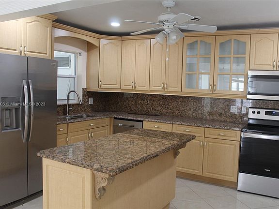 5th image of 102 N 31st Ave