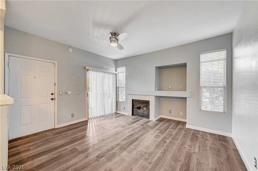 2 bed, 2.0 bath, 931 sqft, $1,600 — Photo 4