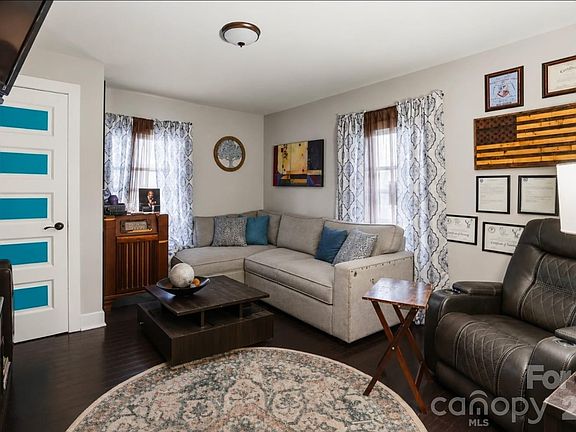 2nd image of 3100 Avalon Ave