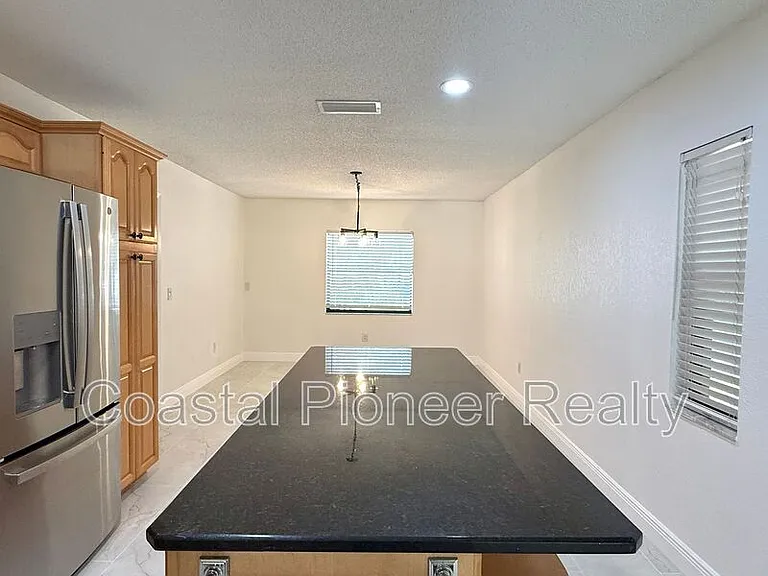 18306 Crawley Rd — Photo 14