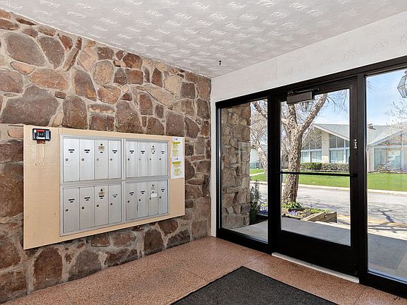 4th image of 8828 N Leslie Ln #206F