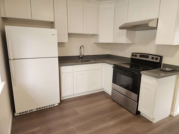 2nd image of 3228 Williamsburg Dr #3