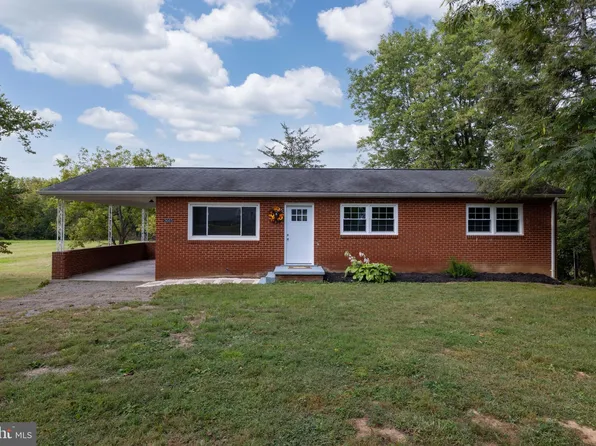 3665 Stoney Creek Rd, Edinburg, VA 22824