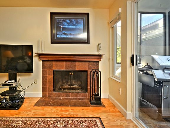 5th image of 1214 Taylor Ave N APT 202