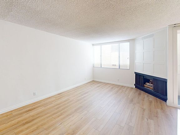 5th image of 130 N Wetherly Dr APT 109