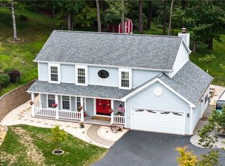 1626 Forest Ridge Dr, Pittsburgh, PA 15237