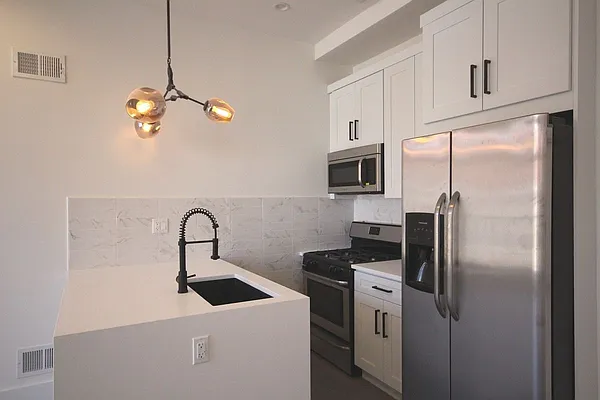 Rented by EXR | media 3