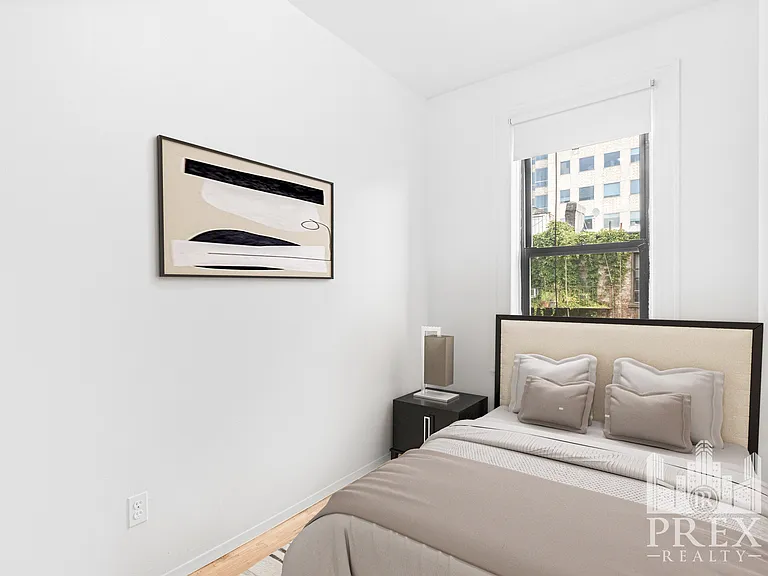 429 E 65th St #22 — Photo 4