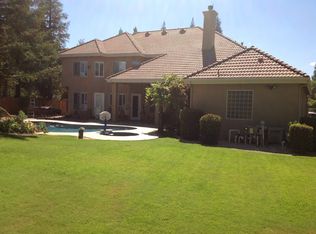 201 W Ridgepoint Dr, Fresno, CA 93711