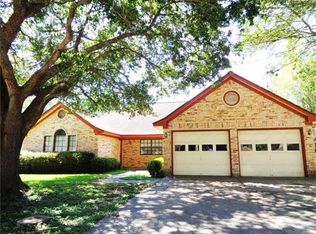 634 Dogwood St, Lake Jackson, TX 77566