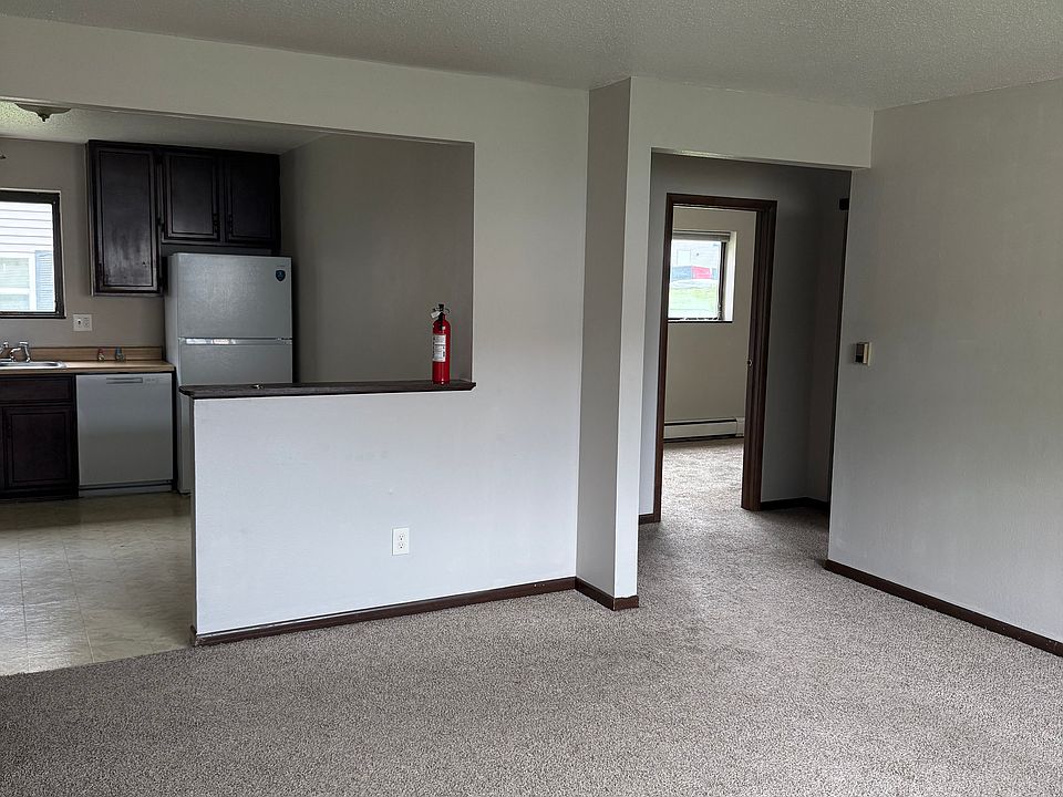 1st image of 760 Ryan Ave #2