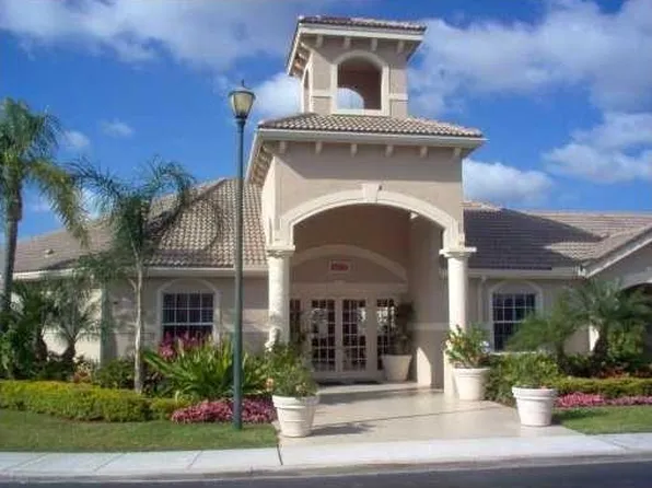 5055 WILES Road #201, Coconut Creek, FL 33073