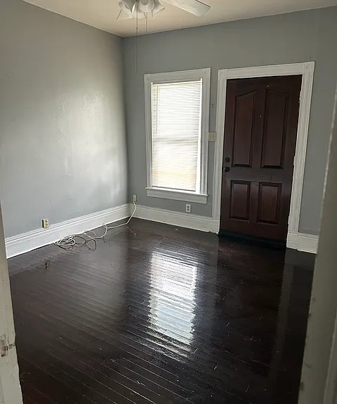 208 E Arsenal #1 — Photo 3